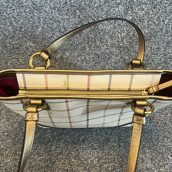 NWT Coach Peyton Tattersall Tote; animal-free smoke-feee home. - Picture 5 of 7